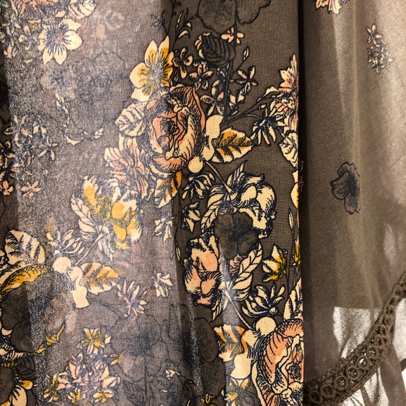 3/$25 Floral kimono sheer xs/small lace purple - Picture 7 of 7